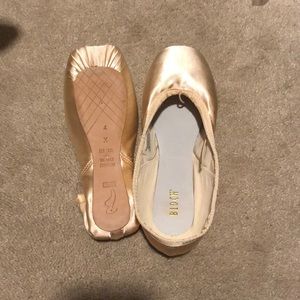 Bloch European Balance Pointe Shoes